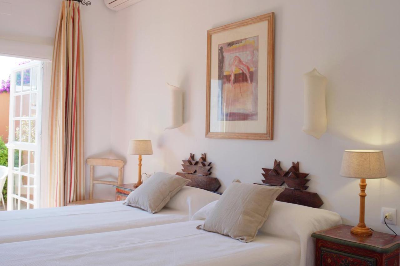 Hotel Madreselva - Grupo Califa لوس كانيوس دي ميكا المظهر الخارجي الصورة