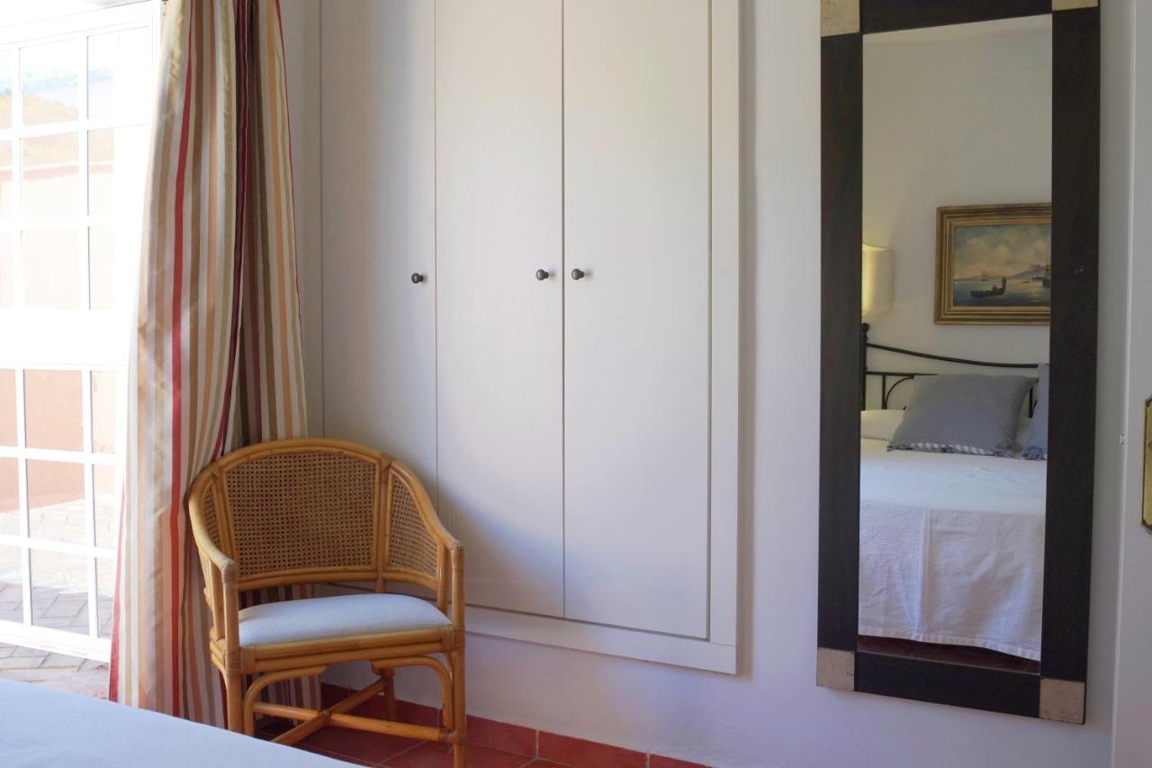Hotel Madreselva - Grupo Califa لوس كانيوس دي ميكا المظهر الخارجي الصورة