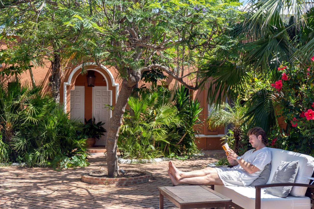 Hotel Madreselva - Grupo Califa لوس كانيوس دي ميكا المظهر الخارجي الصورة